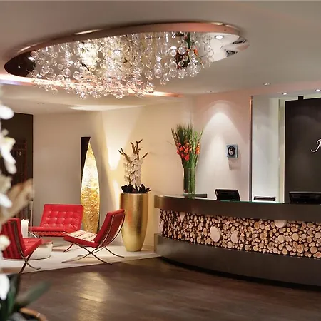 Kempinski Tirol Szálloda