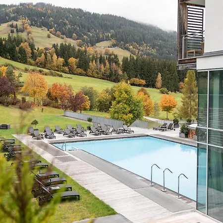 Szálloda Kempinski Tirol