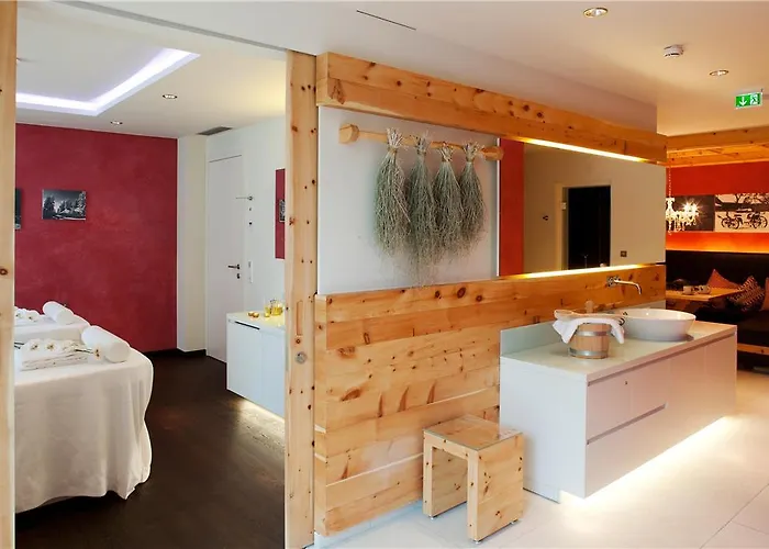 كمبينسكي داس تيرول